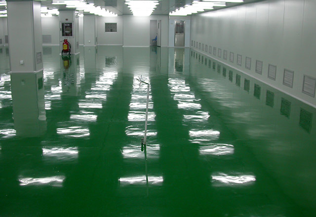 清洁环氧地坪时要注意地面湿滑