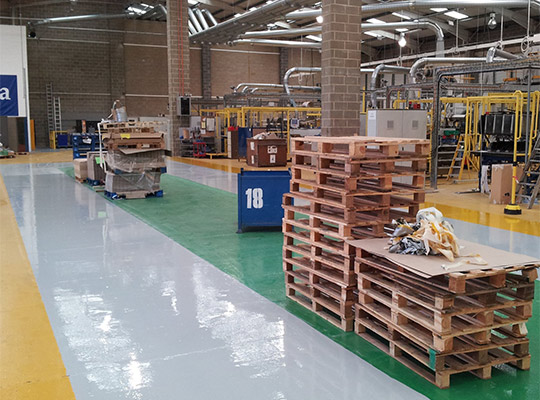 怎样避免环氧地坪漆干慢或不干的问题？